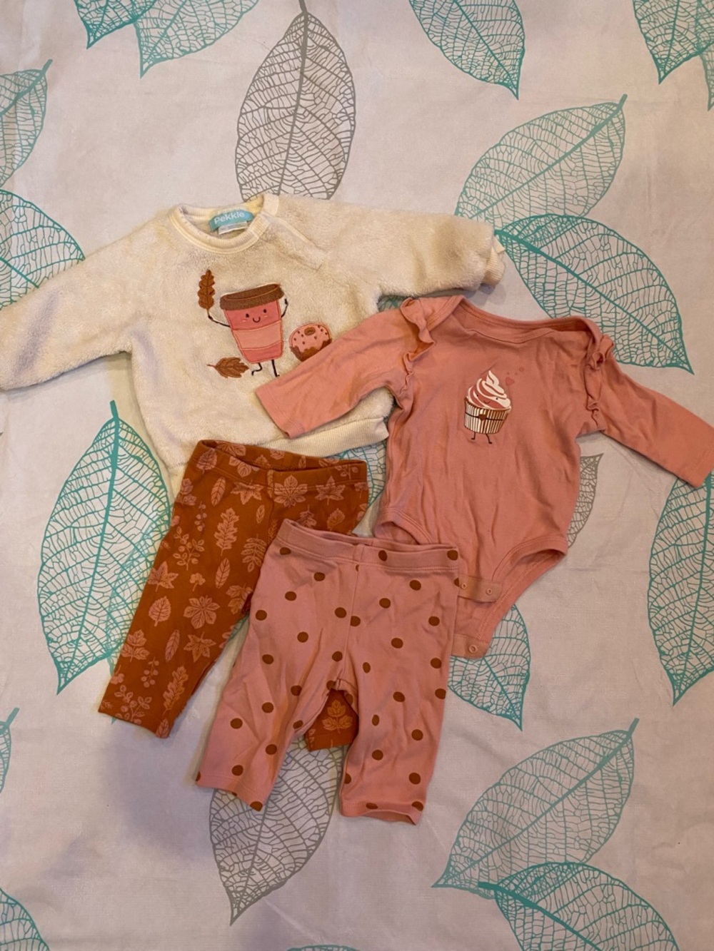 Cozy Pink & Rust Kids Matching Set with Cupcake and Leaf Prints